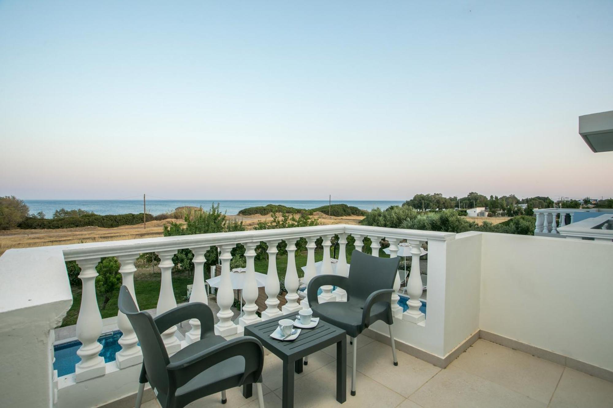 Rita Mare Seafront Villas Heated Pools Gennadi Exterior photo