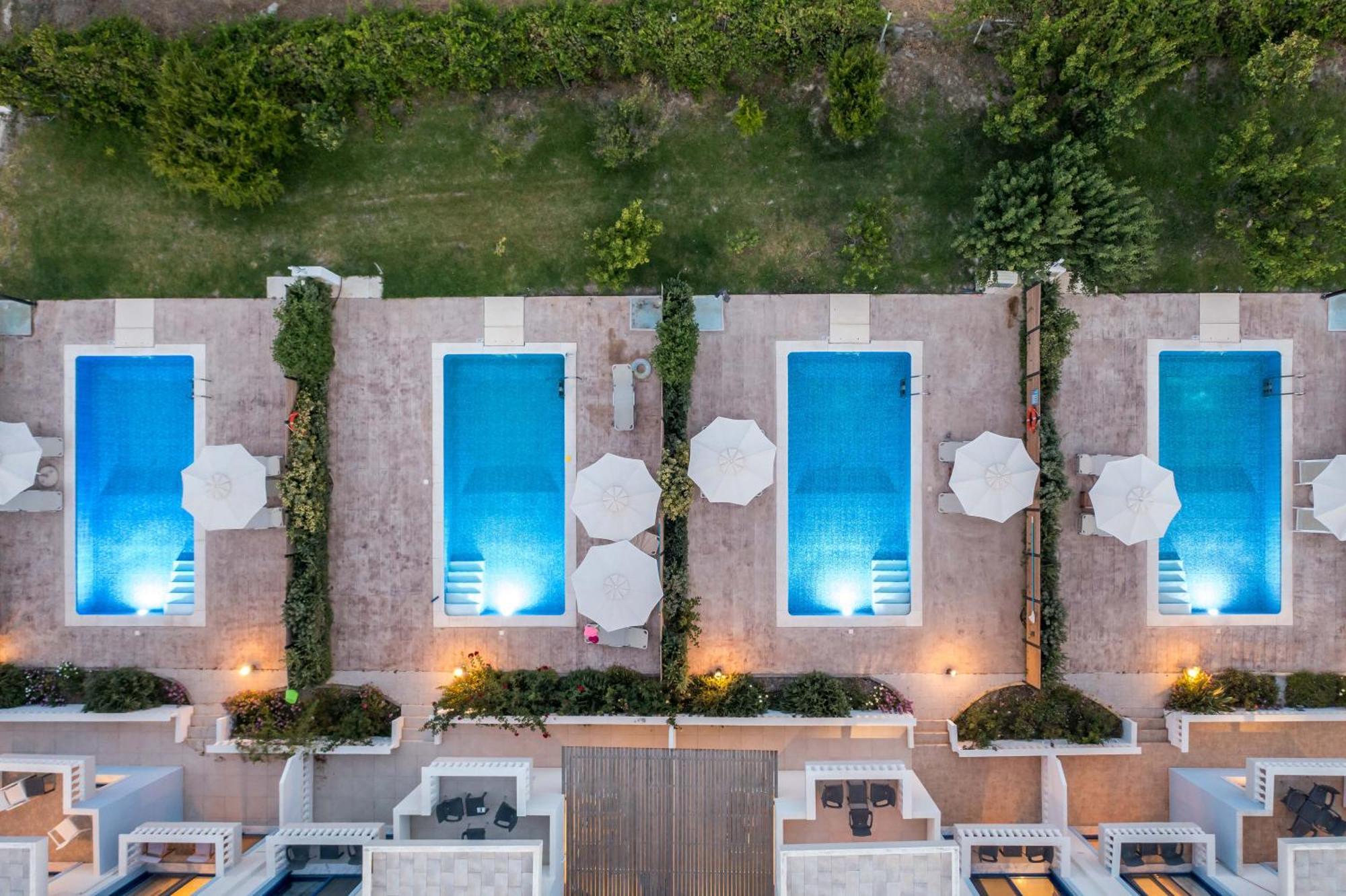 Rita Mare Seafront Villas Heated Pools Gennadi Exterior photo