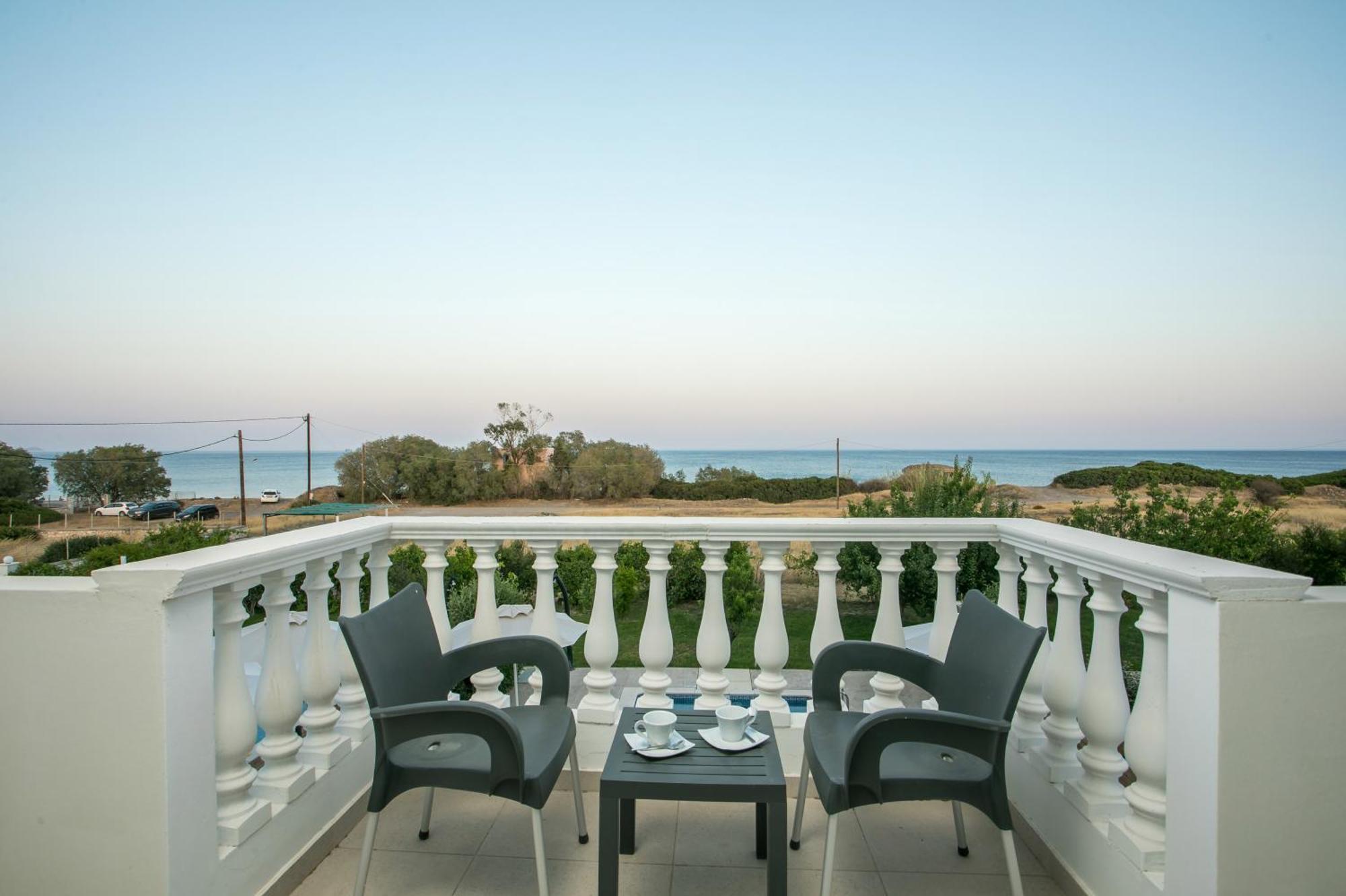 Rita Mare Seafront Villas Heated Pools Gennadi Exterior photo