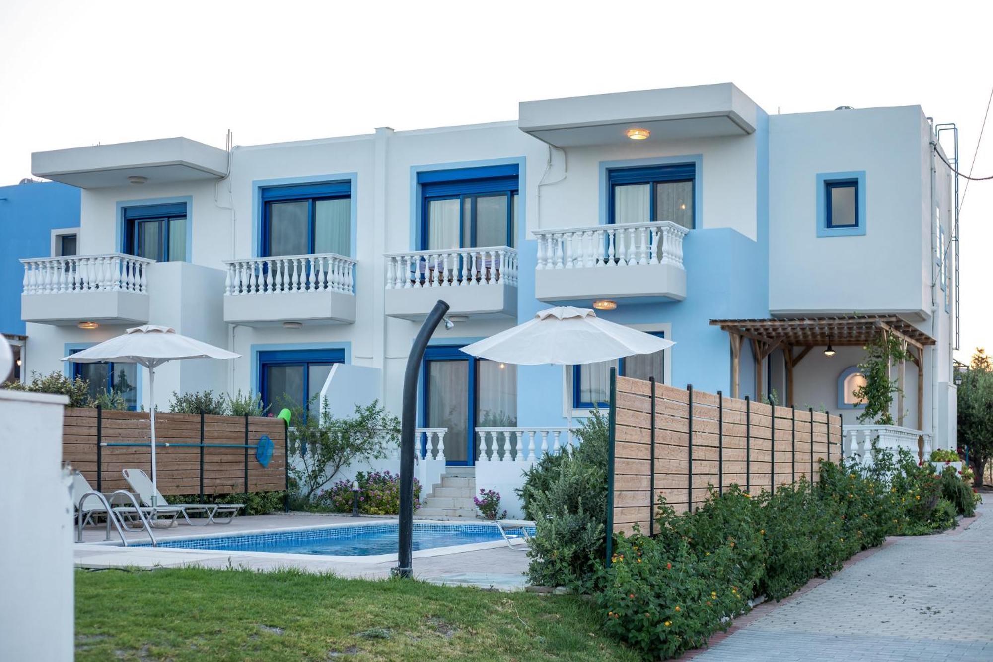 Rita Mare Seafront Villas Heated Pools Gennadi Exterior photo